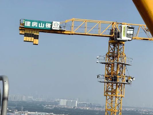 7020 QTZ250 رافعة برج مستعملة مع 3 أمتار L68B أقسام العمود EXW FOB CIF CPT
